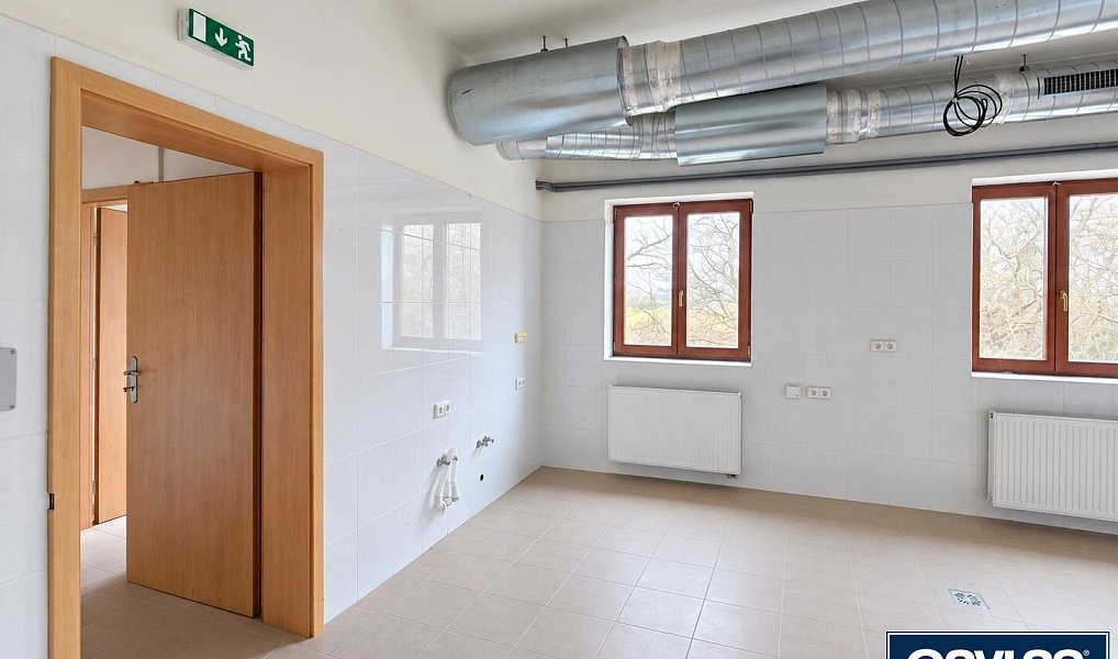 Prodej ubytovacího objektu 570 m², Drásov – náhled fotky 18