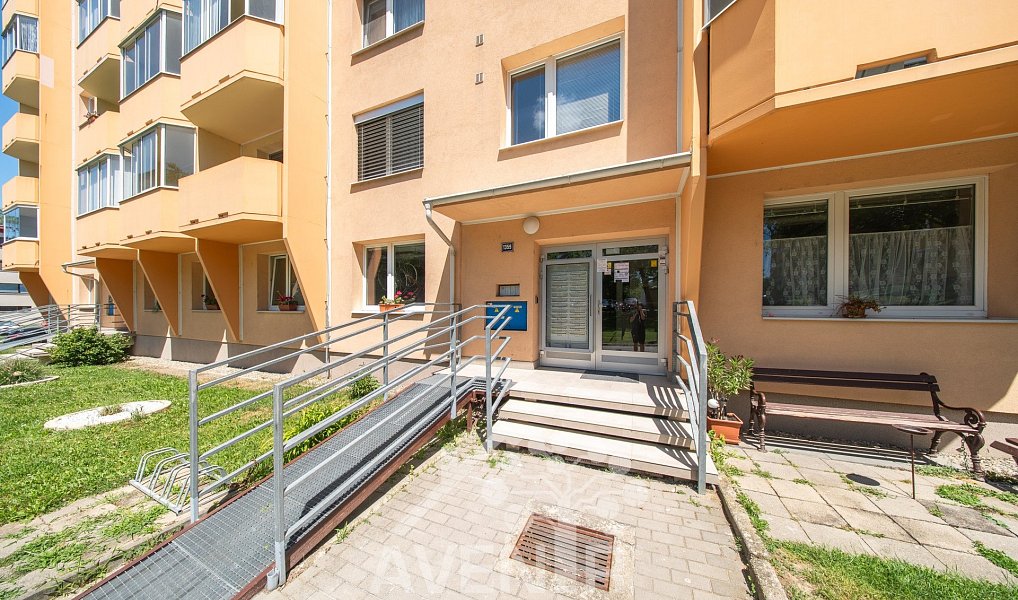 Prodej bytu 4+kk 72 m², Napajedla – náhled fotky 44