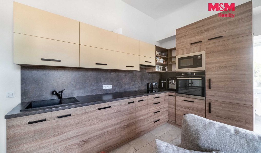 Prodej bytu 4+kk 64 m², Lochovice – náhled fotky 2