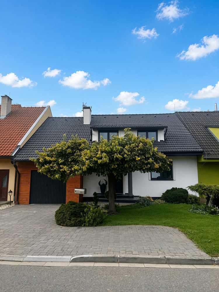 Prodej domu 180 m² s pozemkem 380 m² – fotografie 2