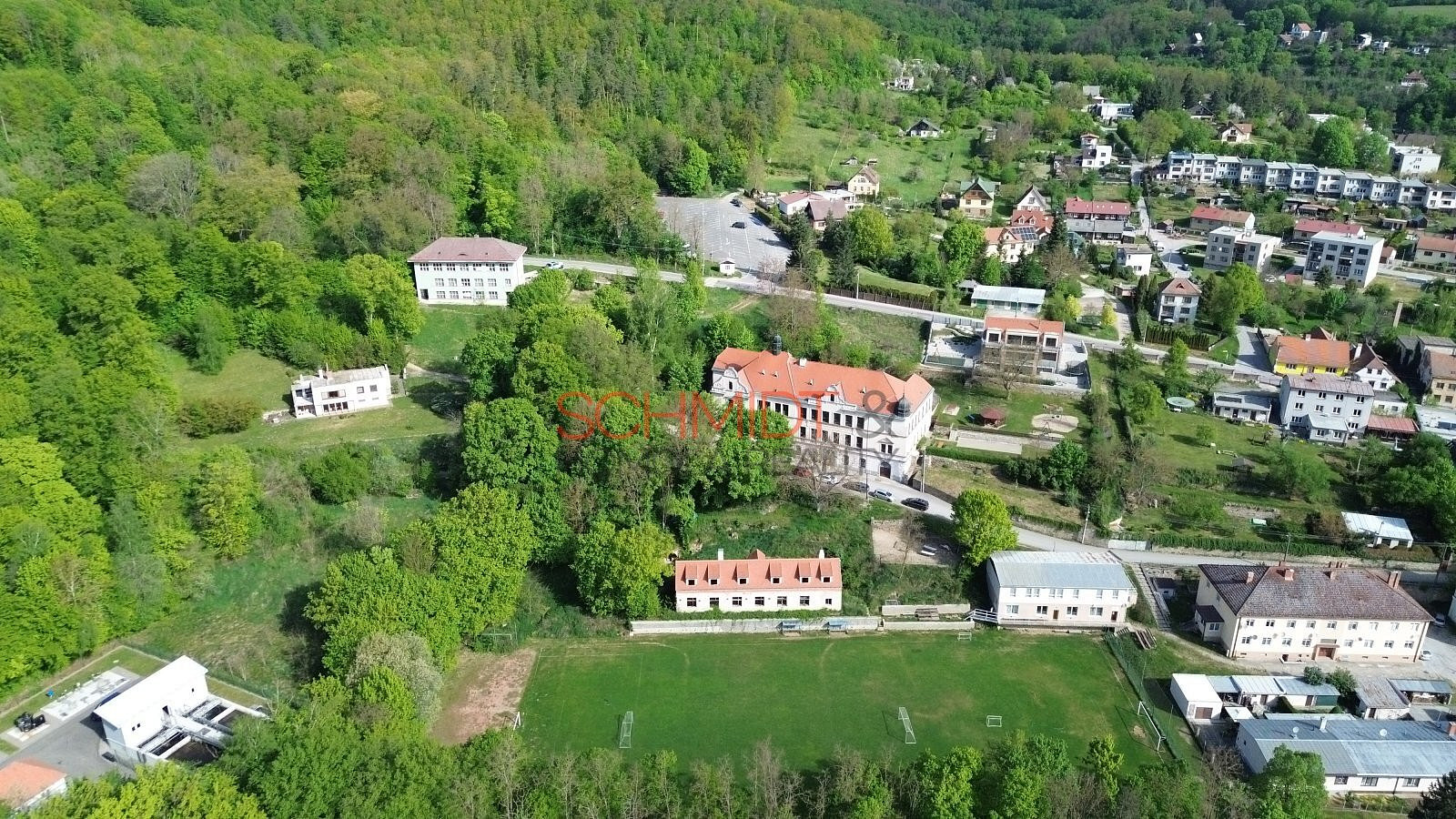 Prodej nájemního domu, činžáku 226 m² — photo 3