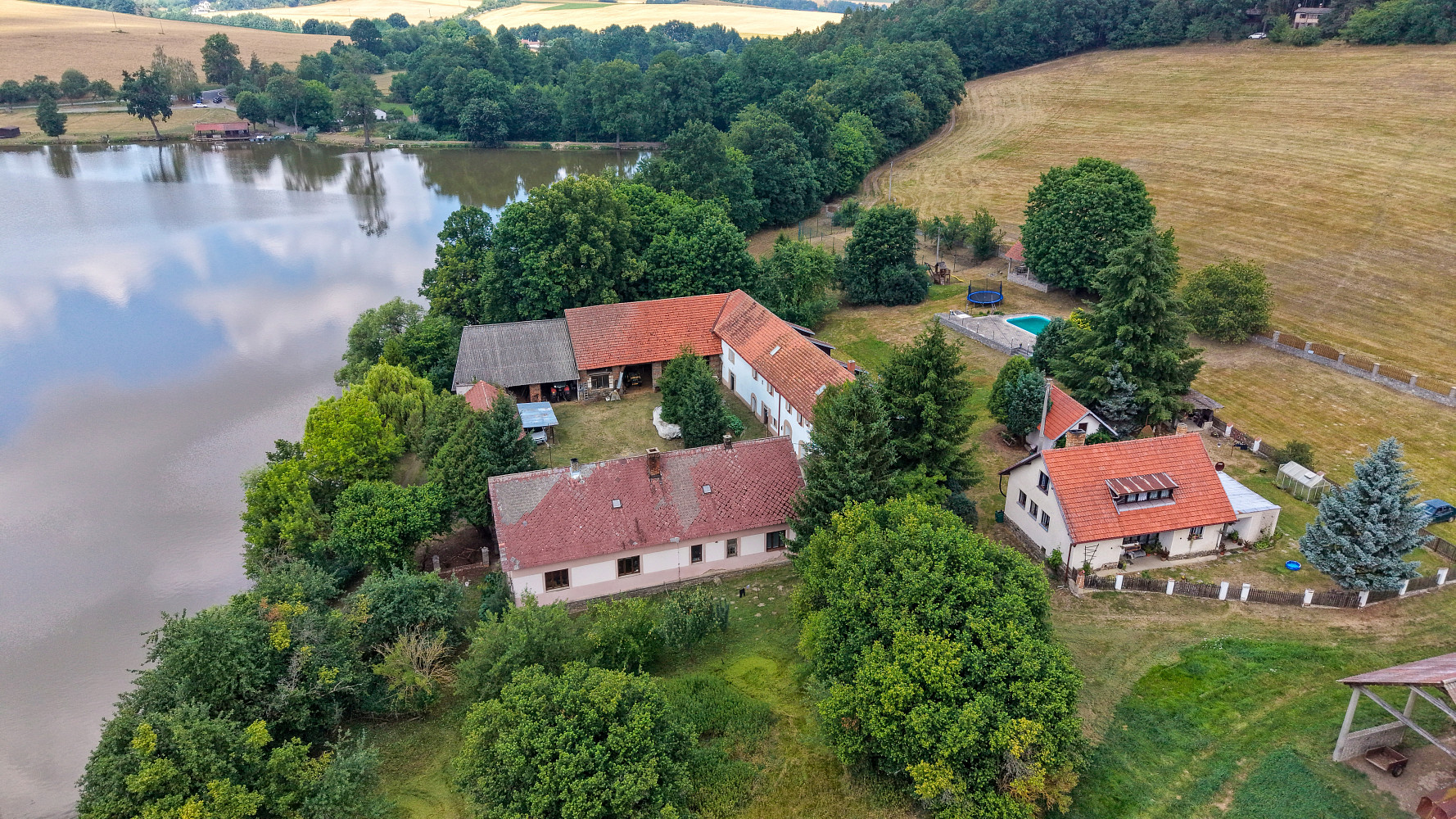 Prodej domu (jiného typu) 550 m² – fotografie 2