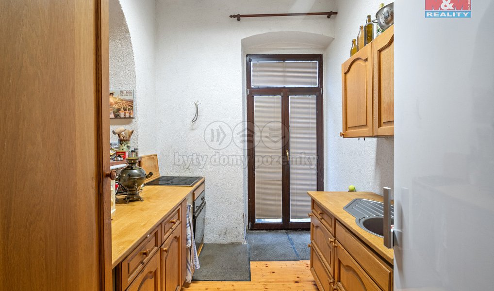 Prodej domu 580 m² s pozemkem 883 m², Povrly – náhled fotky 2