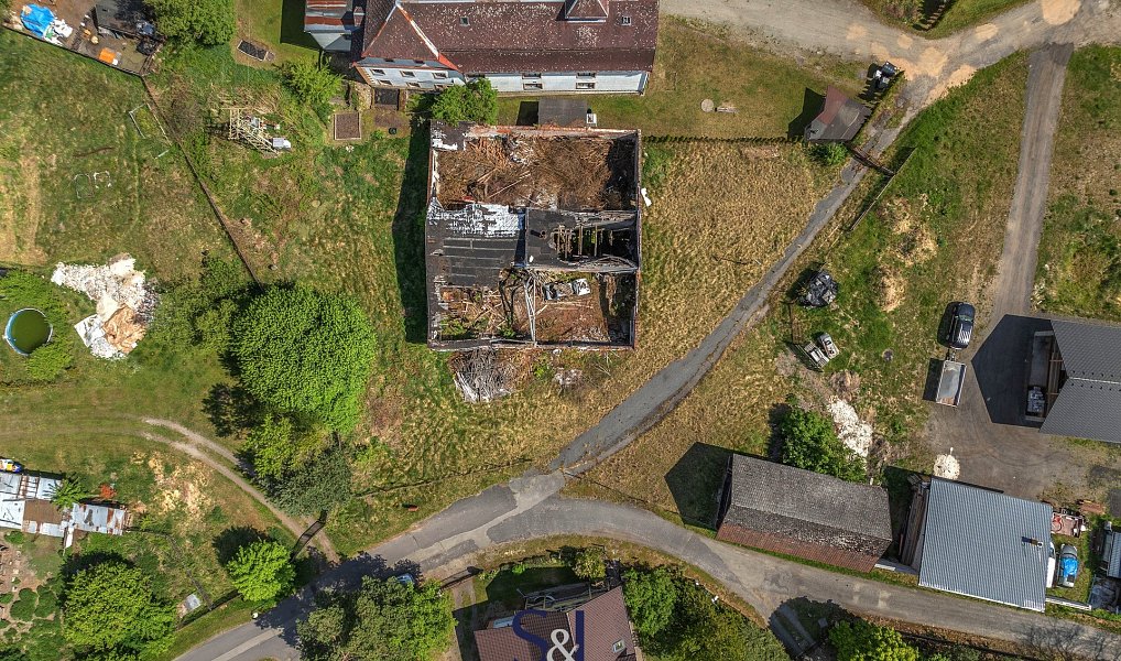Prodej stavebního pozemku 2 111 m², Jestřebí – náhled fotky 3