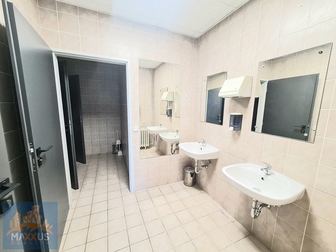 Pronájem kanceláře 37 m² – fotografie 4