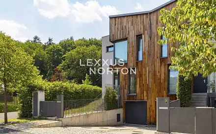 Pronájem domu 179 m² s pozemkem 435 m², V Šáreckém údolí, Praha 6 - Dejvice