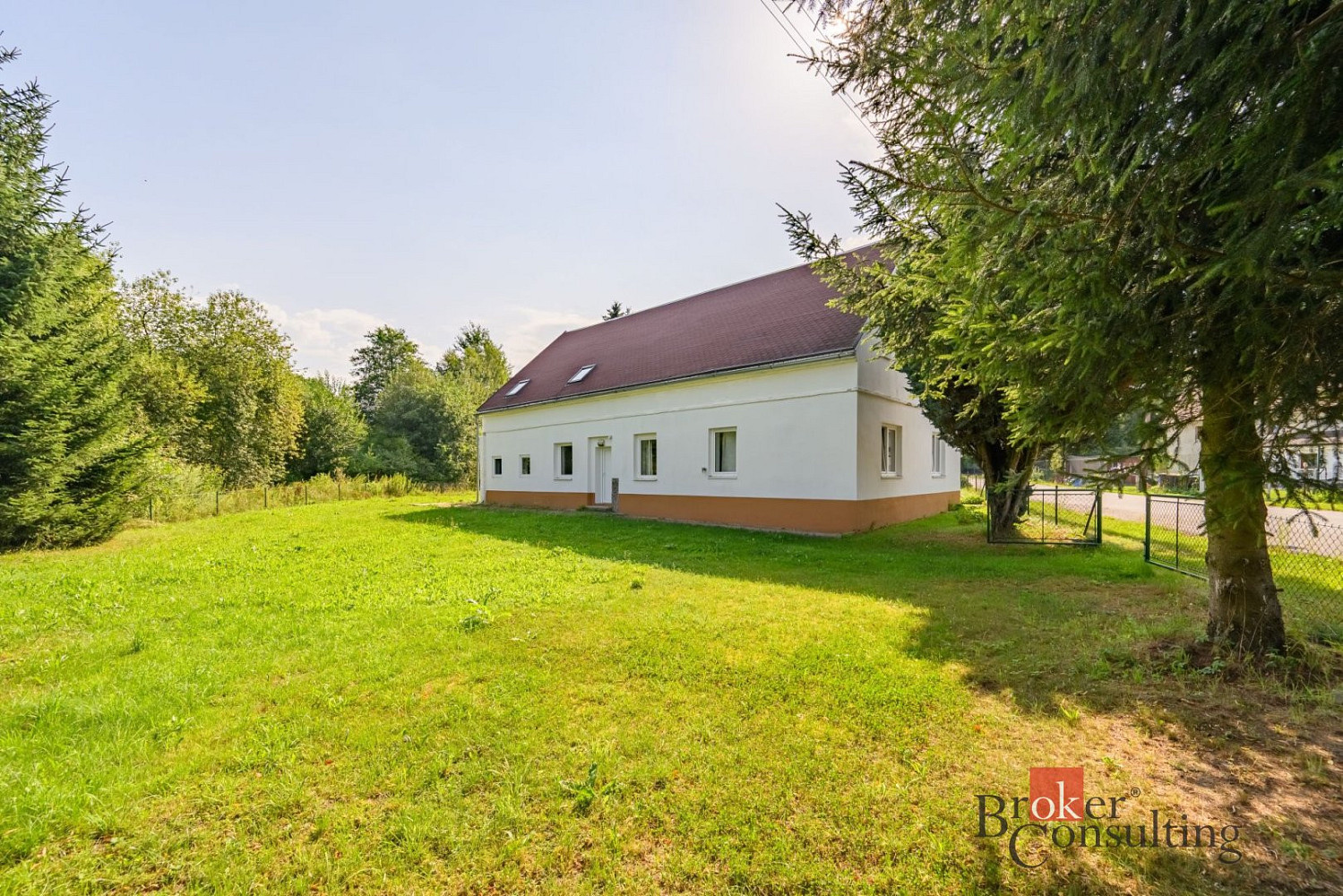 Prodej domu 240 m² s pozemkem 888 m² – fotografie 4