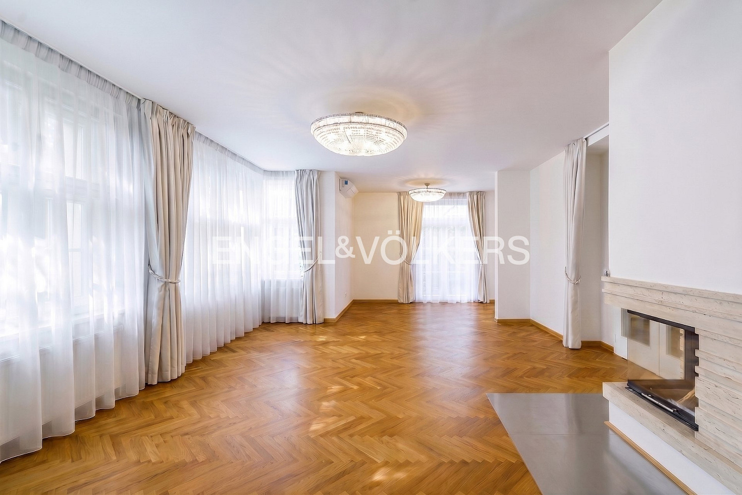 Prodej domu 434 m² s pozemkem 633 m² — photo 2