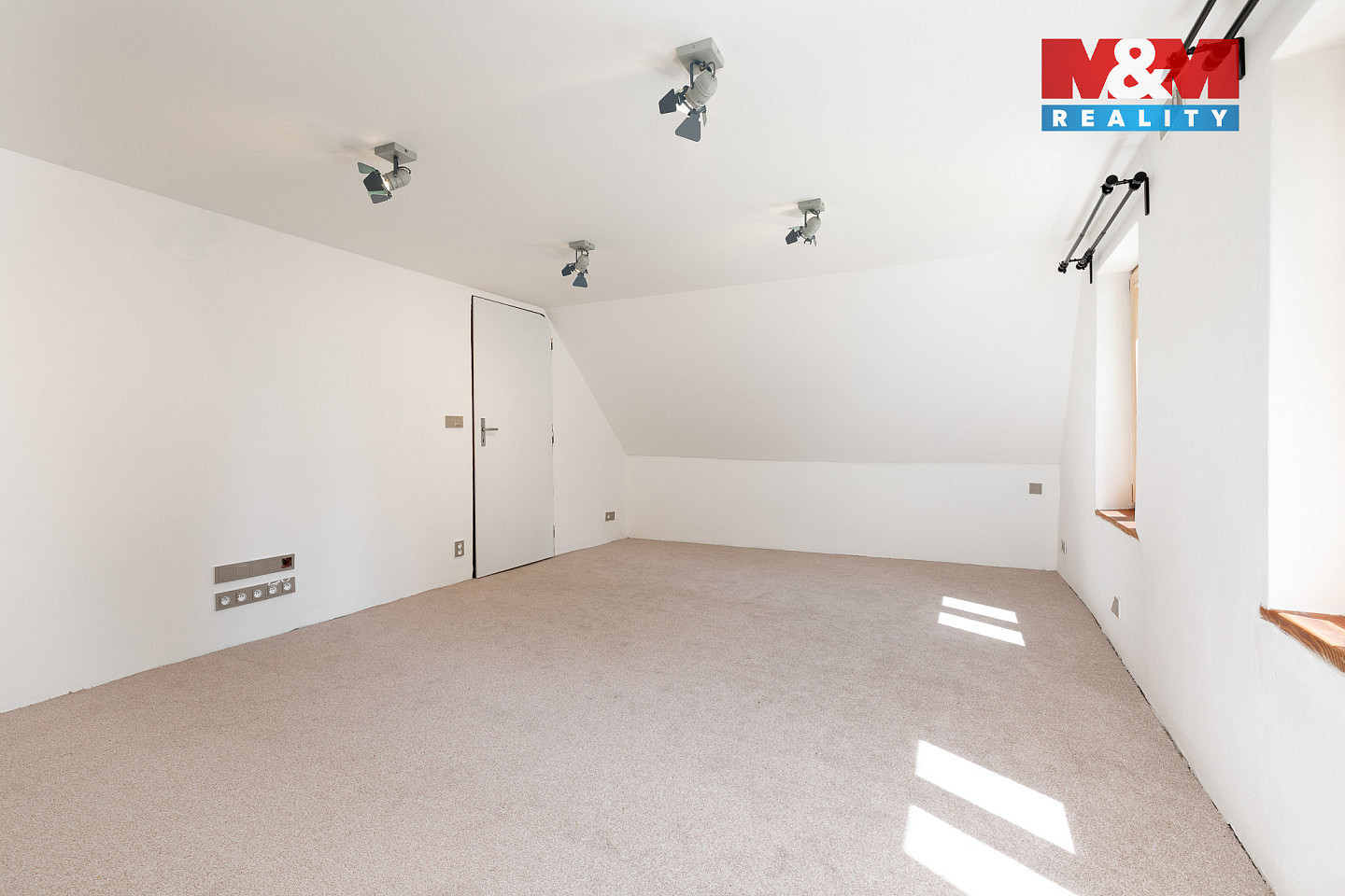 Prodej domu 142 m² s pozemkem 2 671 m² — photo 3