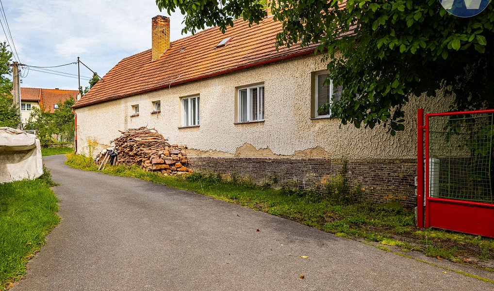 Prodej domu 172 m² s pozemkem 1 212 m², Slabčice – náhled fotky 30