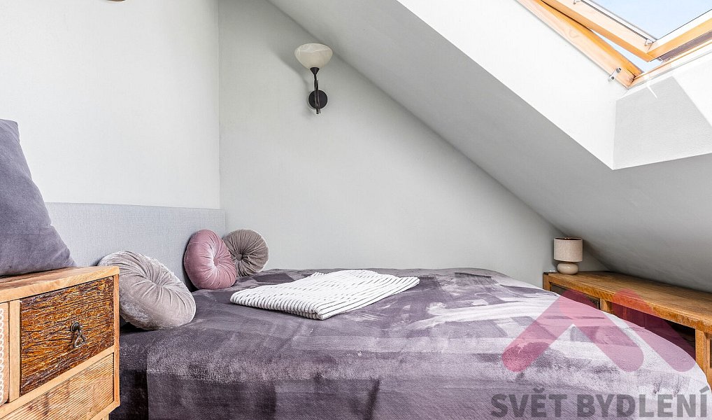 Prodej domu 160 m² s pozemkem 210 m², Nupaky – náhled fotky 38