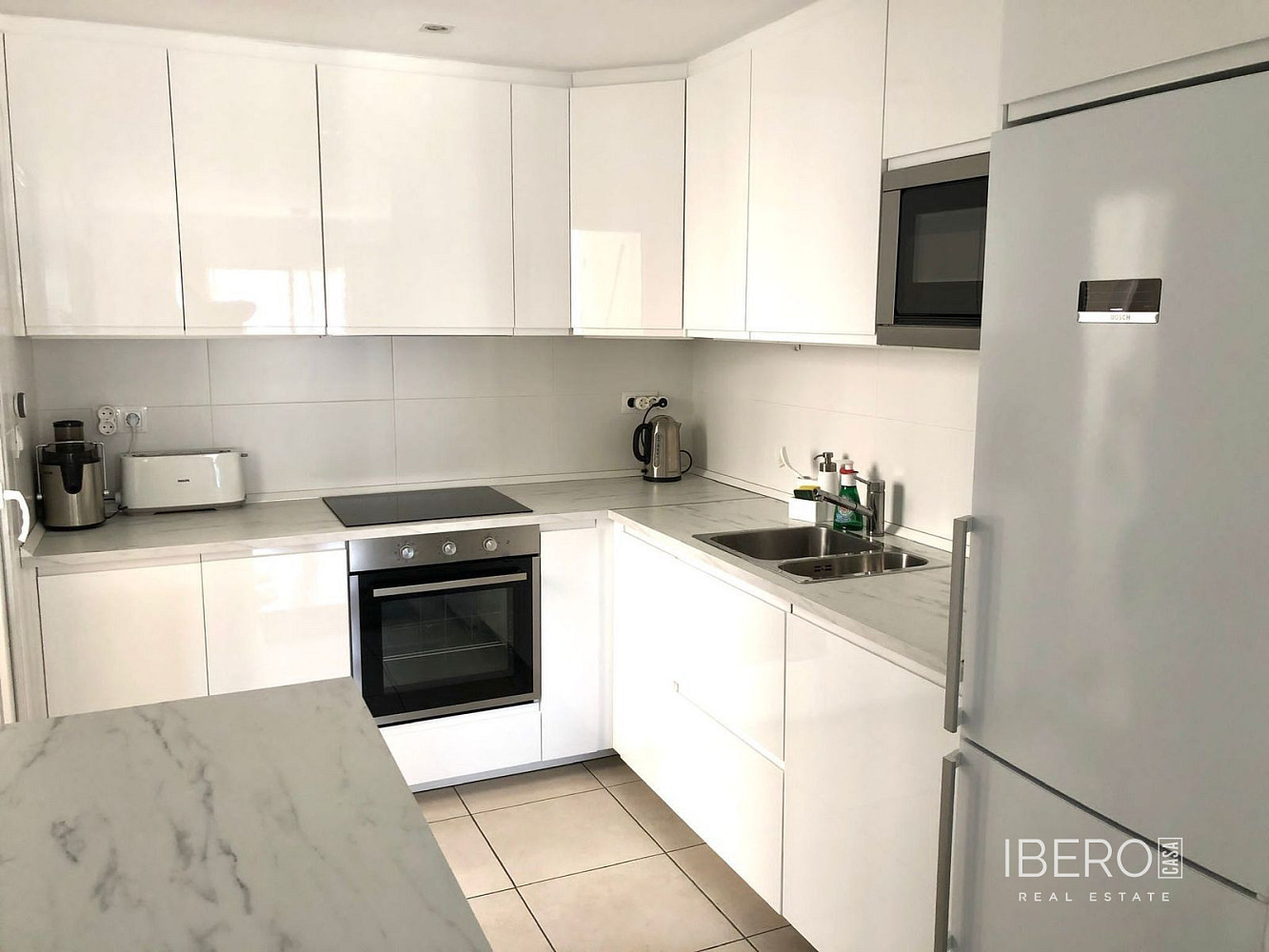 Piso 4+kk – Marbella, Nueva Andalucía - Más