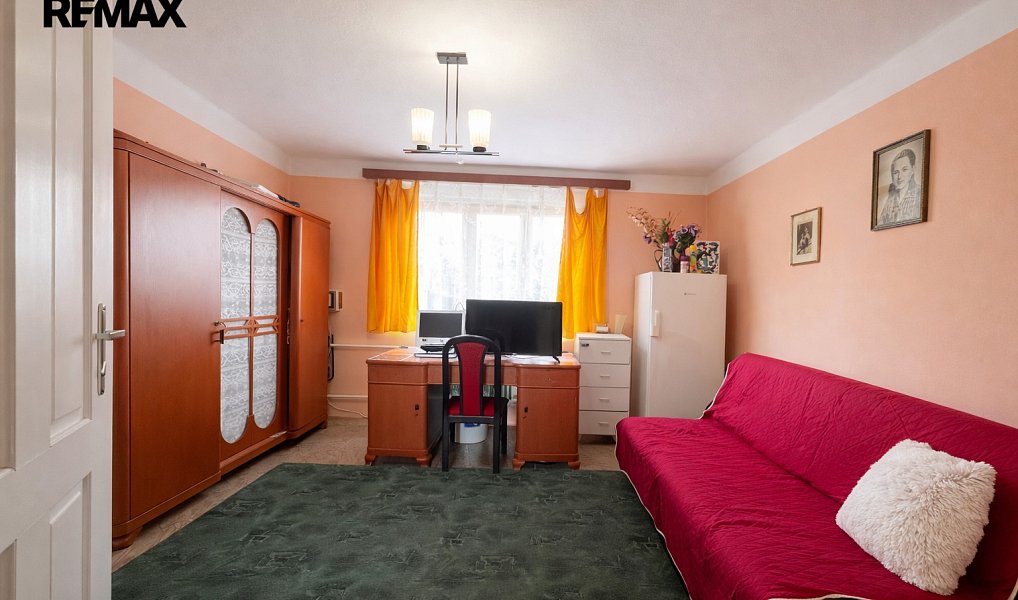Prodej domu 160 m² s pozemkem 286 m², Hrob – náhled fotky 19