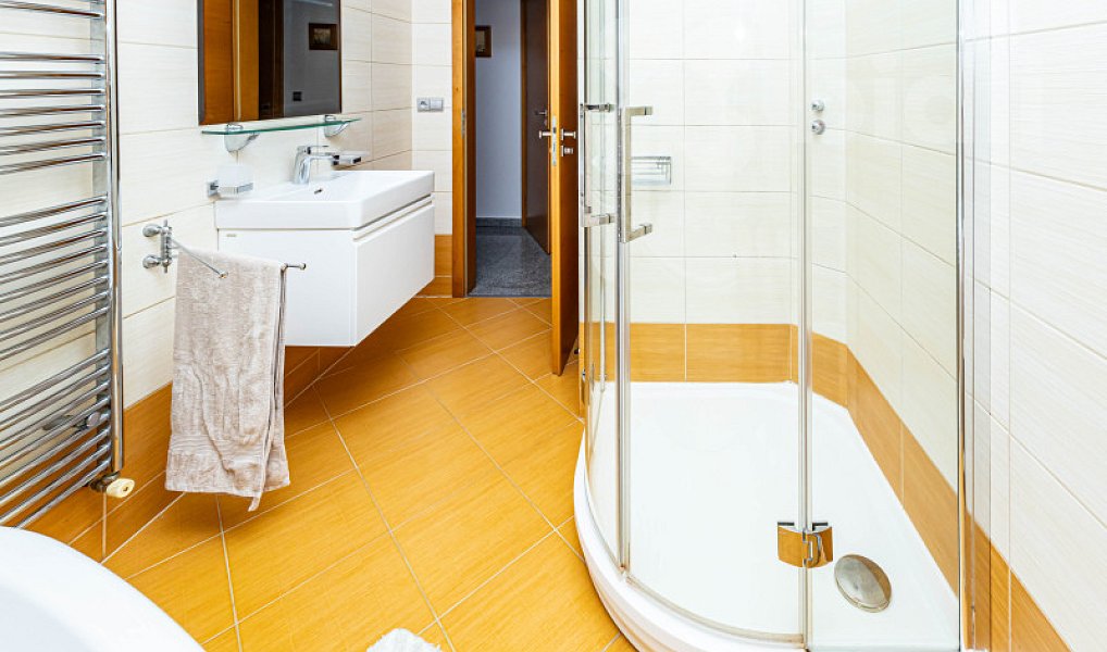 Prodej domu 165 m² s pozemkem 861 m², Skrbeň – náhled fotky 9