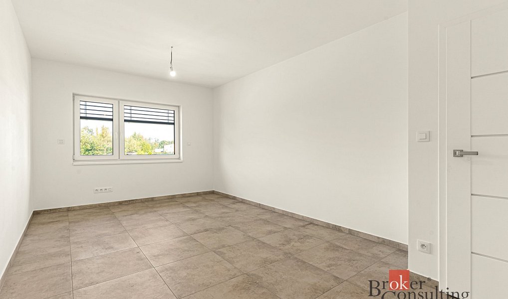 Prodej domu 160 m² s pozemkem 331 m², Milovice – náhled fotky 20