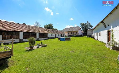 Prodej domu 244 m² s pozemkem 2 461 m², Velký Bor, okres Klatovy