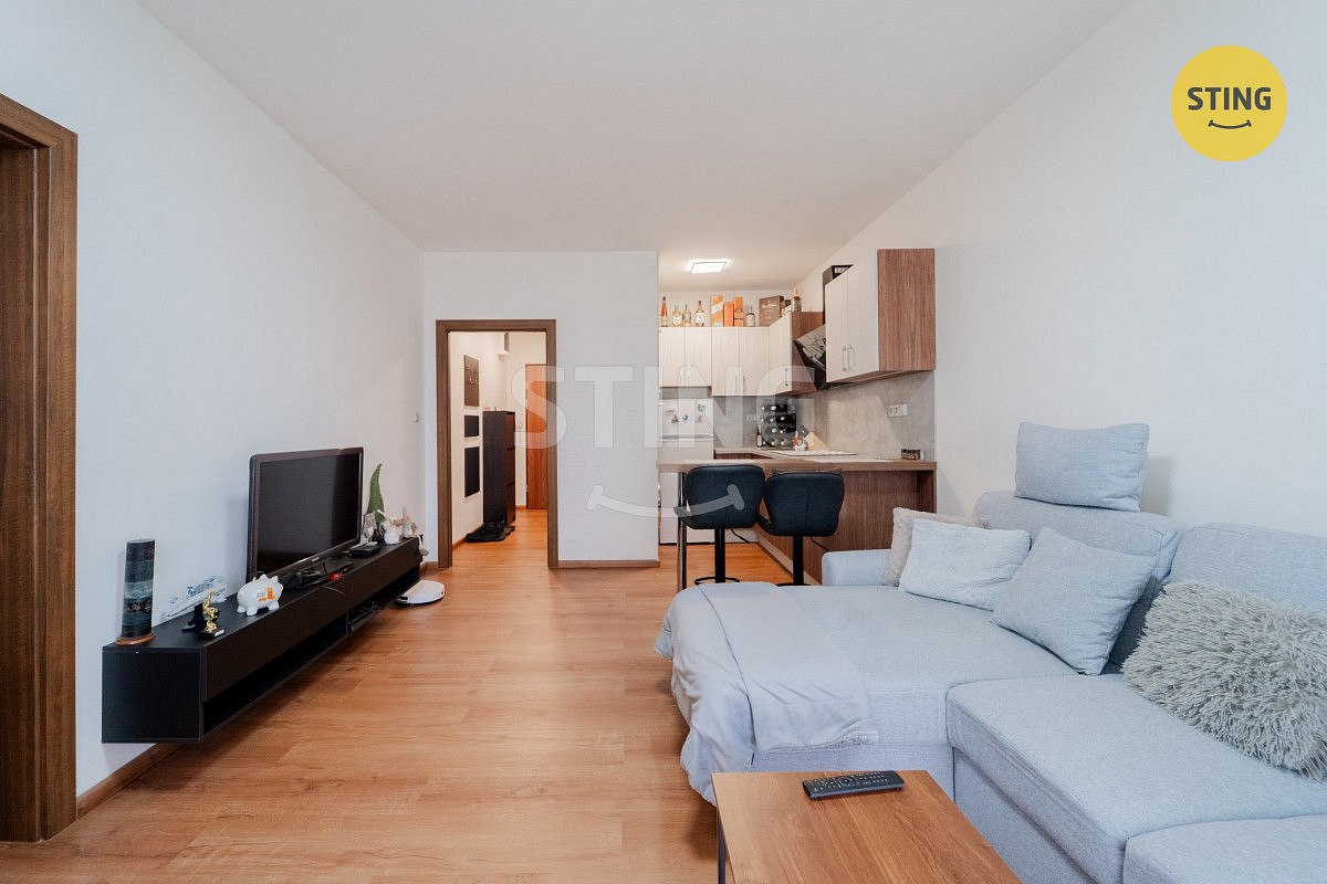 Pronájem bytu 2+kk 36 m² – fotografie 2