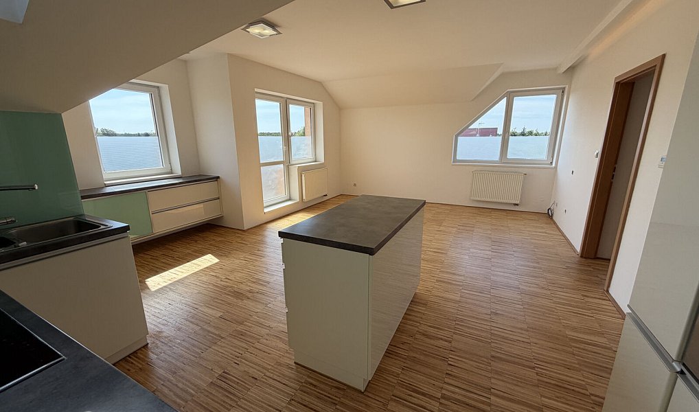 Prodej bytu 3+kk 74 m², Šestajovice – náhled fotky 6