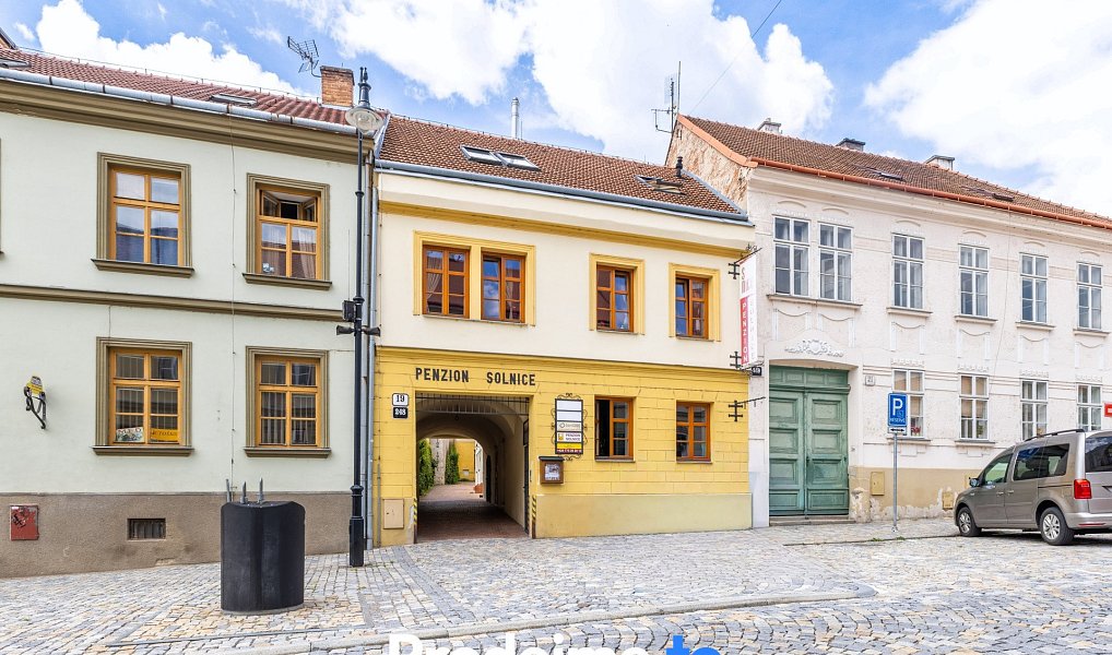 Prodej ubytovacího objektu 1 593 m², Znojmo – fotka 1 z 48