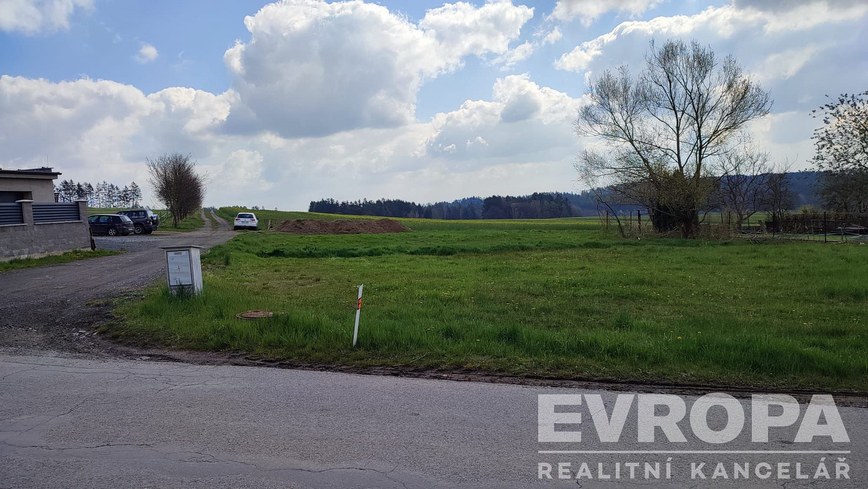 Prodej stavebního pozemku 1 140 m² – fotografie 3