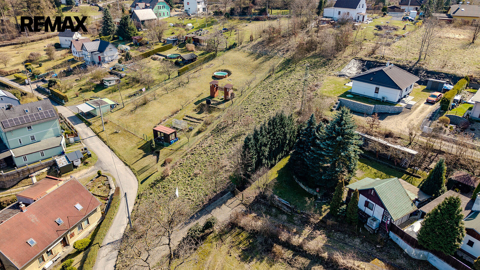 Prodej stavebního pozemku 1 660 m² – fotografie 4