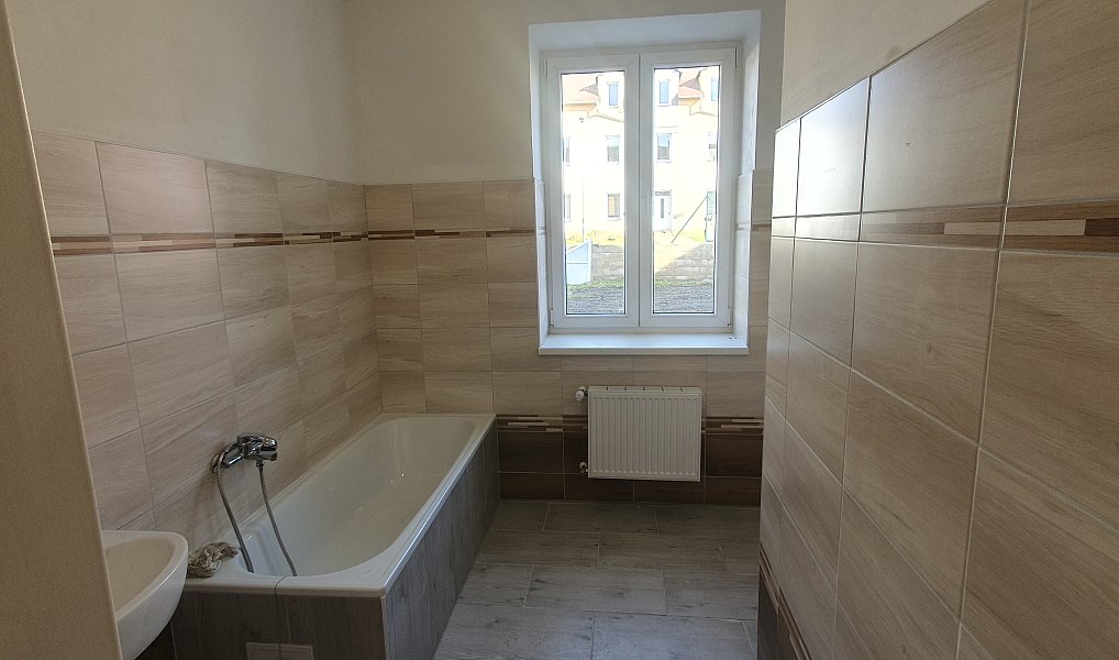 Pronájem bytu 2+1 74 m², Košťany – náhled fotky 6