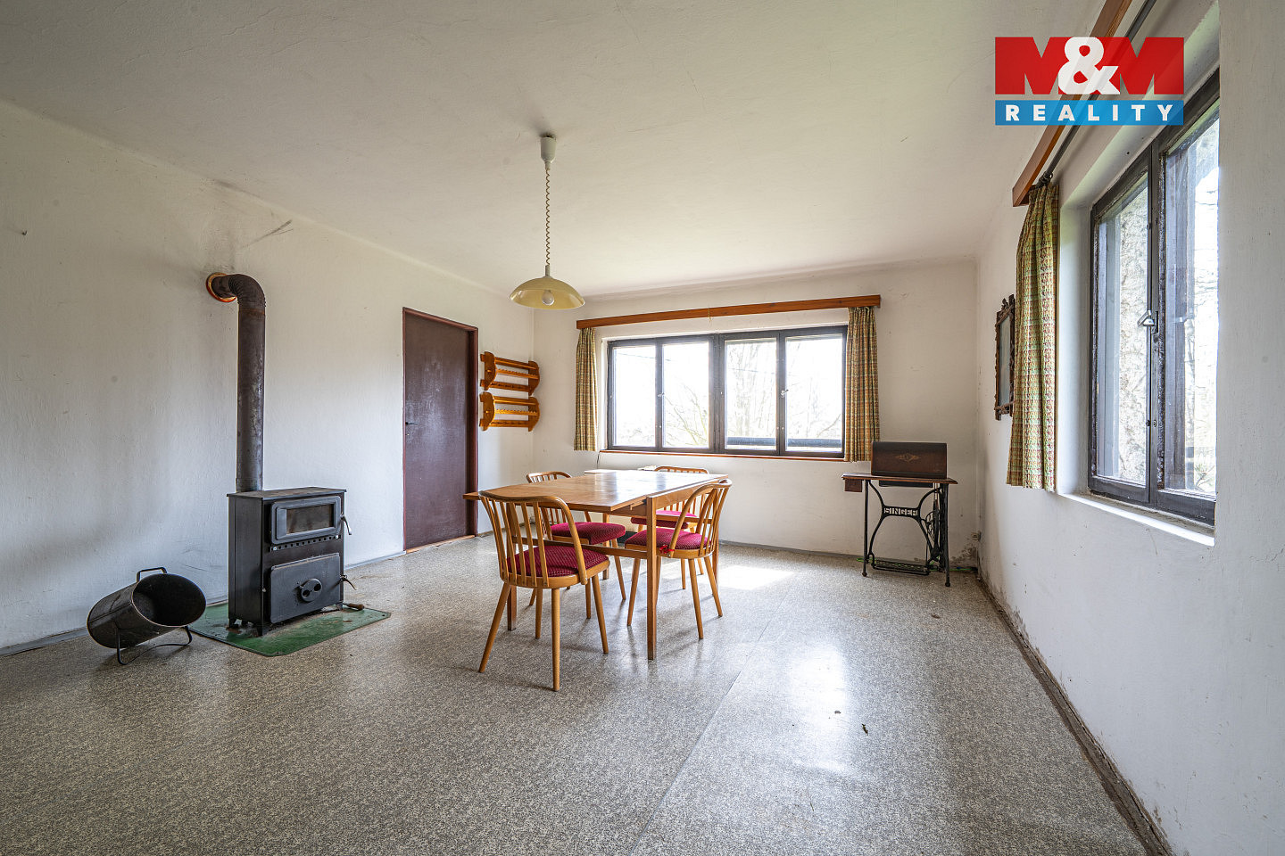 Prodej domu 100 m² s pozemkem 13 296 m² — photo 2
