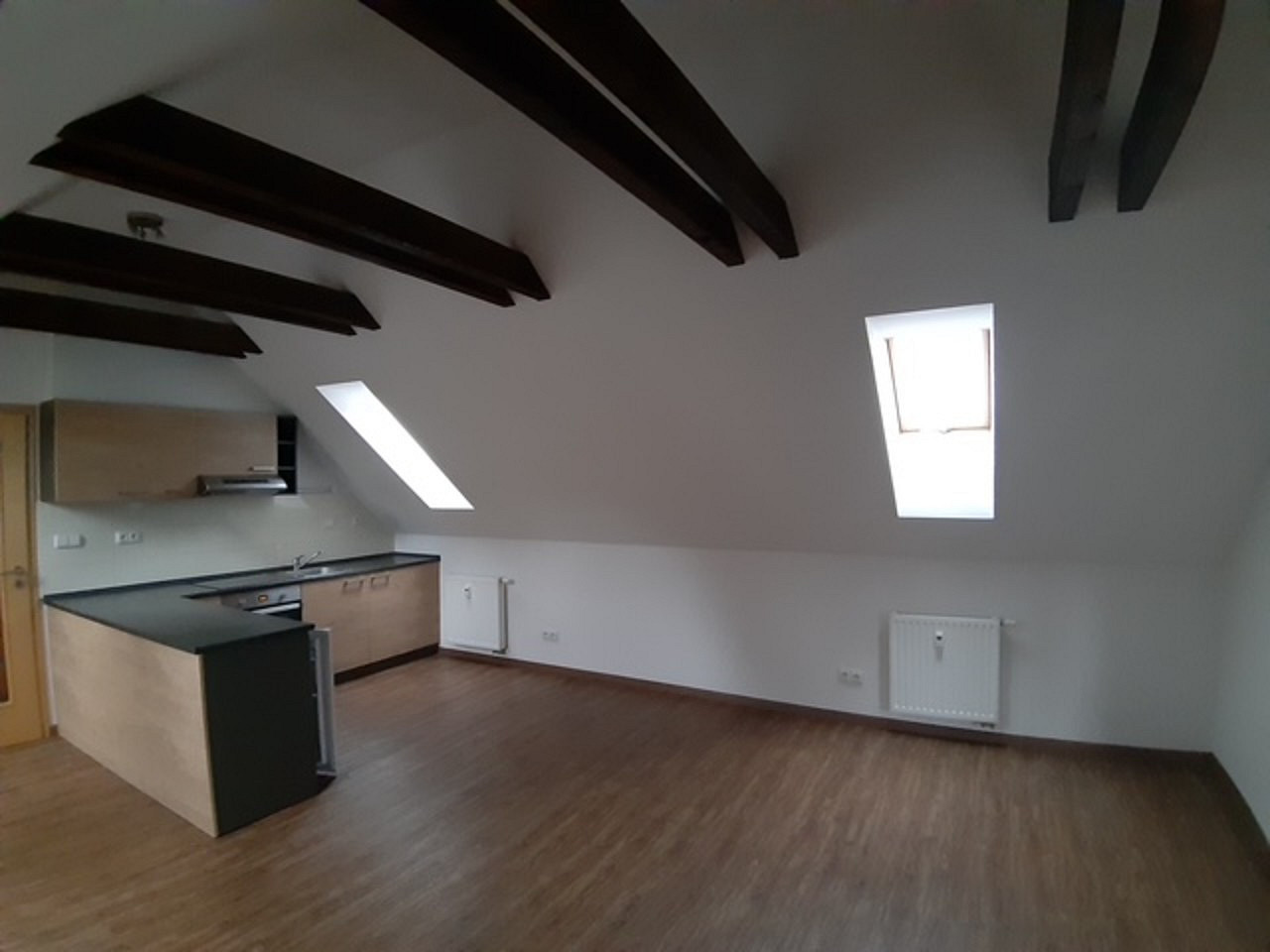 Pronájem bytu 2+kk 73 m² – fotografie 4