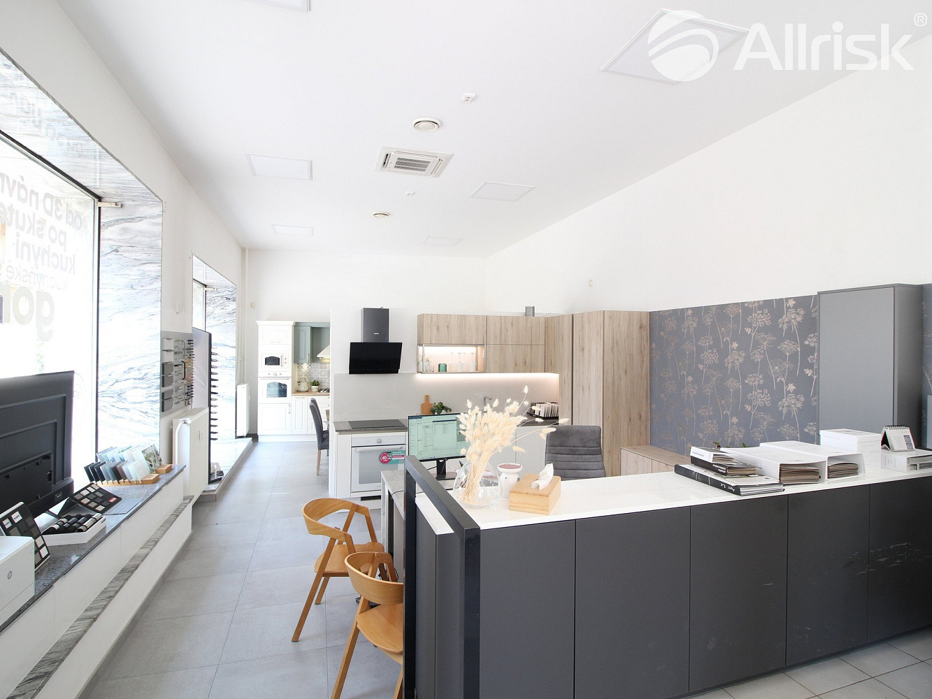 Pronájem obchodních prostor 109 m² – fotografie 3