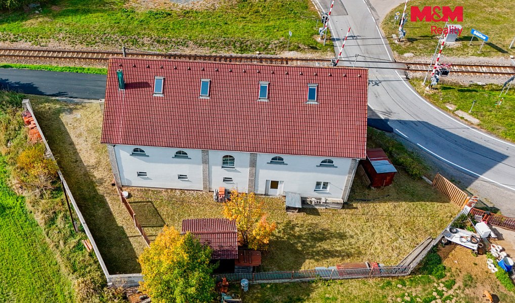 Prodej výrobních prostor 560 m², Bělčice – náhled fotky 3