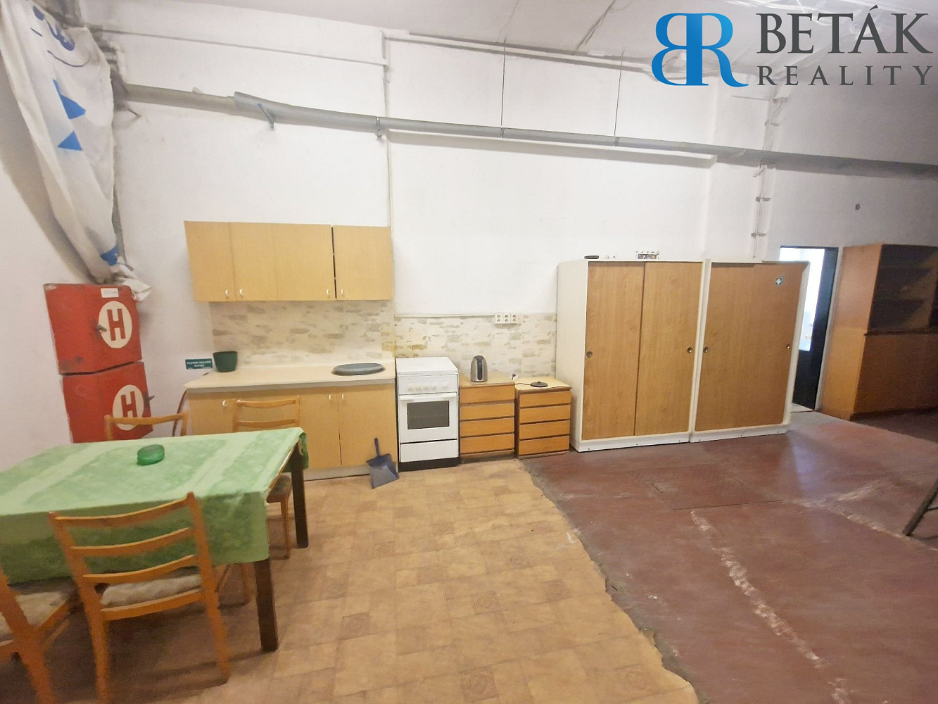 Pronájem obchodních prostor 257 m² – fotografie 3