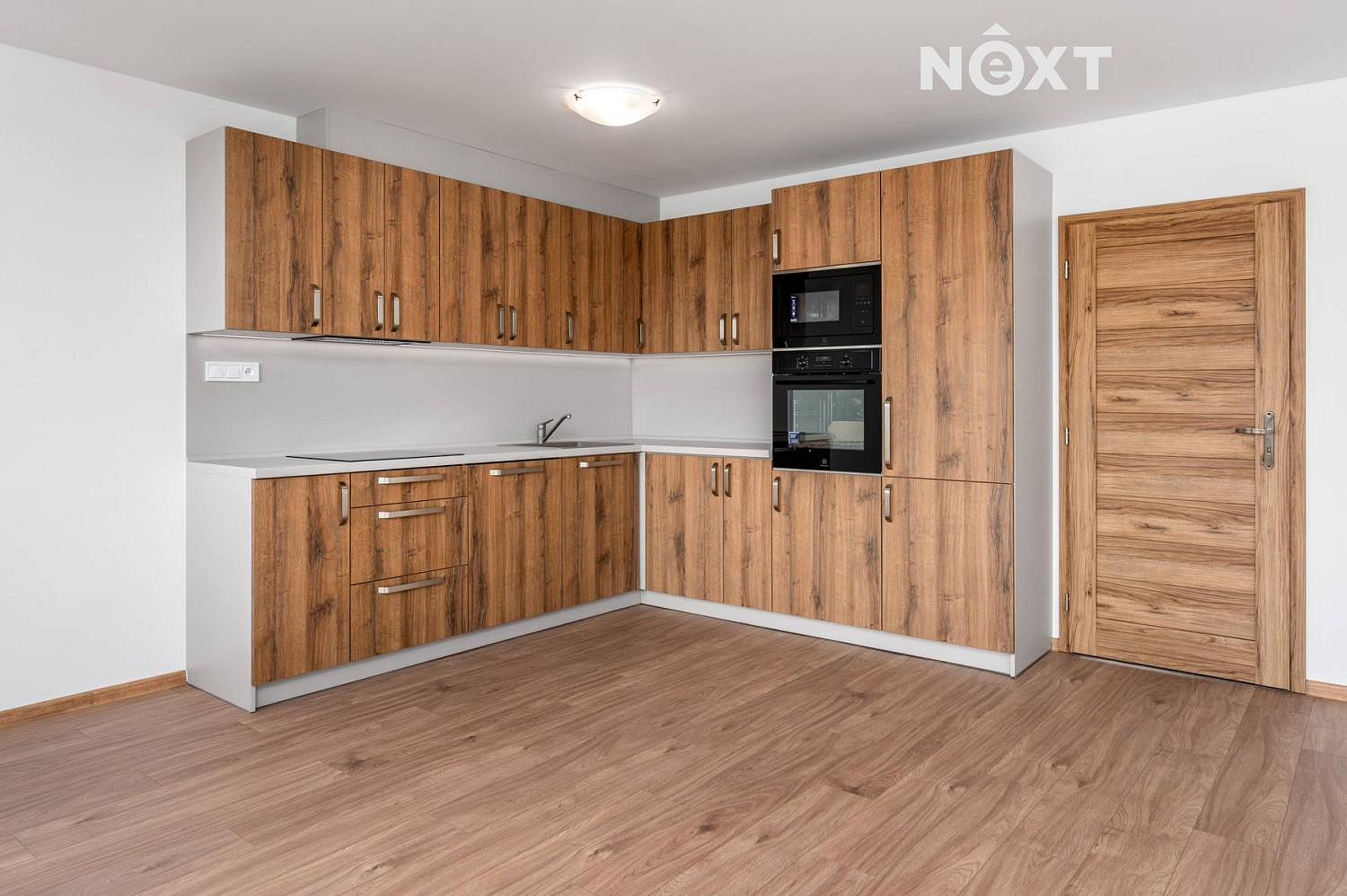 Pronájem bytu 3+kk 73 m² — photo 2