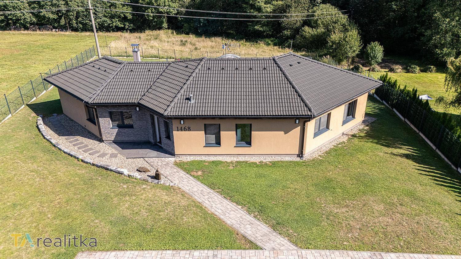 Prodej domu 125 m² s pozemkem 3 774 m²
