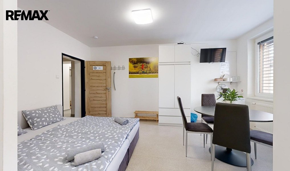 Prodej ubytovacího objektu 655 m², Dolní Dunajovice – náhled fotky 14