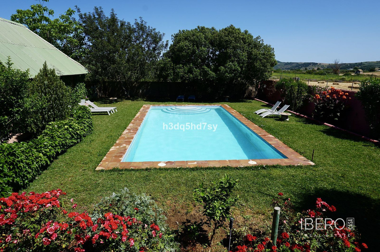 Prodej domu 230 m² s pozemkem 2 084 m²