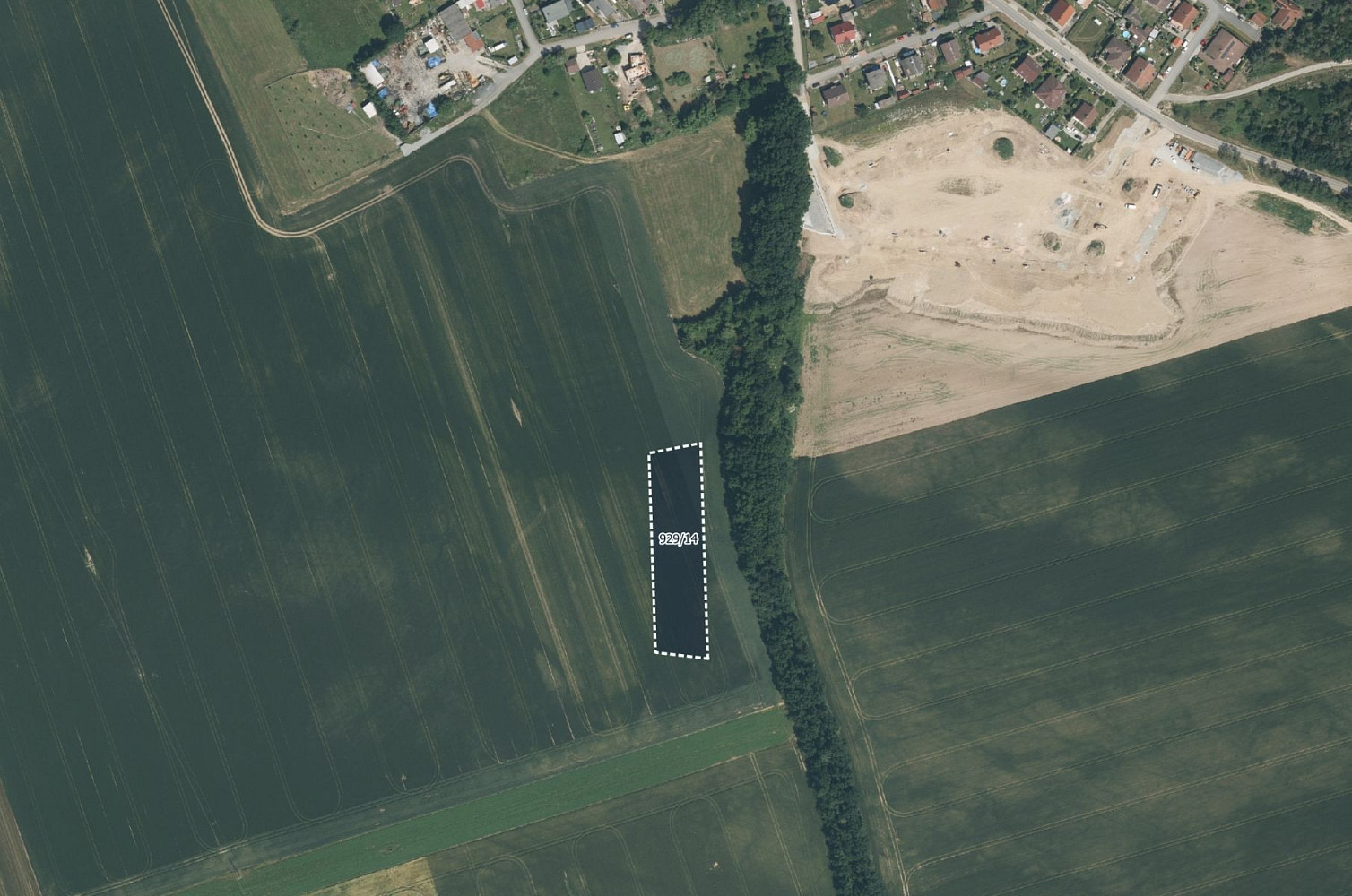 Prodej pole 3 831 m²