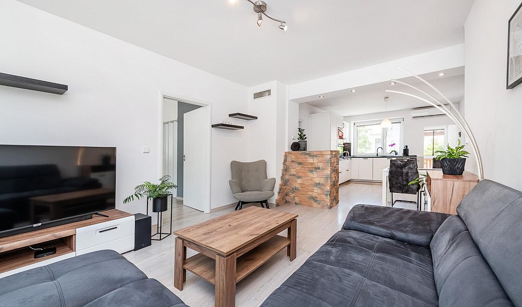 Prodej domu 210 m² s pozemkem 375 m², Kralupy nad Vltavou – náhled fotky 4