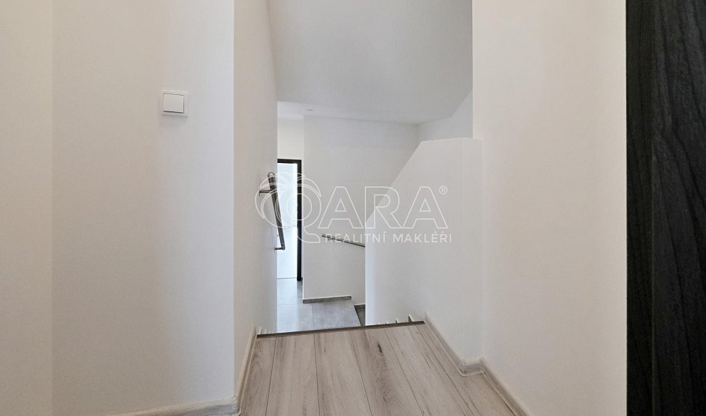 Pronájem domu 124 m² s pozemkem 76 m², Nelahozeves – náhled fotky 23