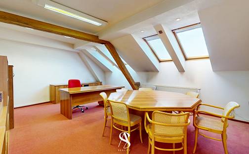 Pronájem kanceláře 213 m², 1. máje, Kroměříž