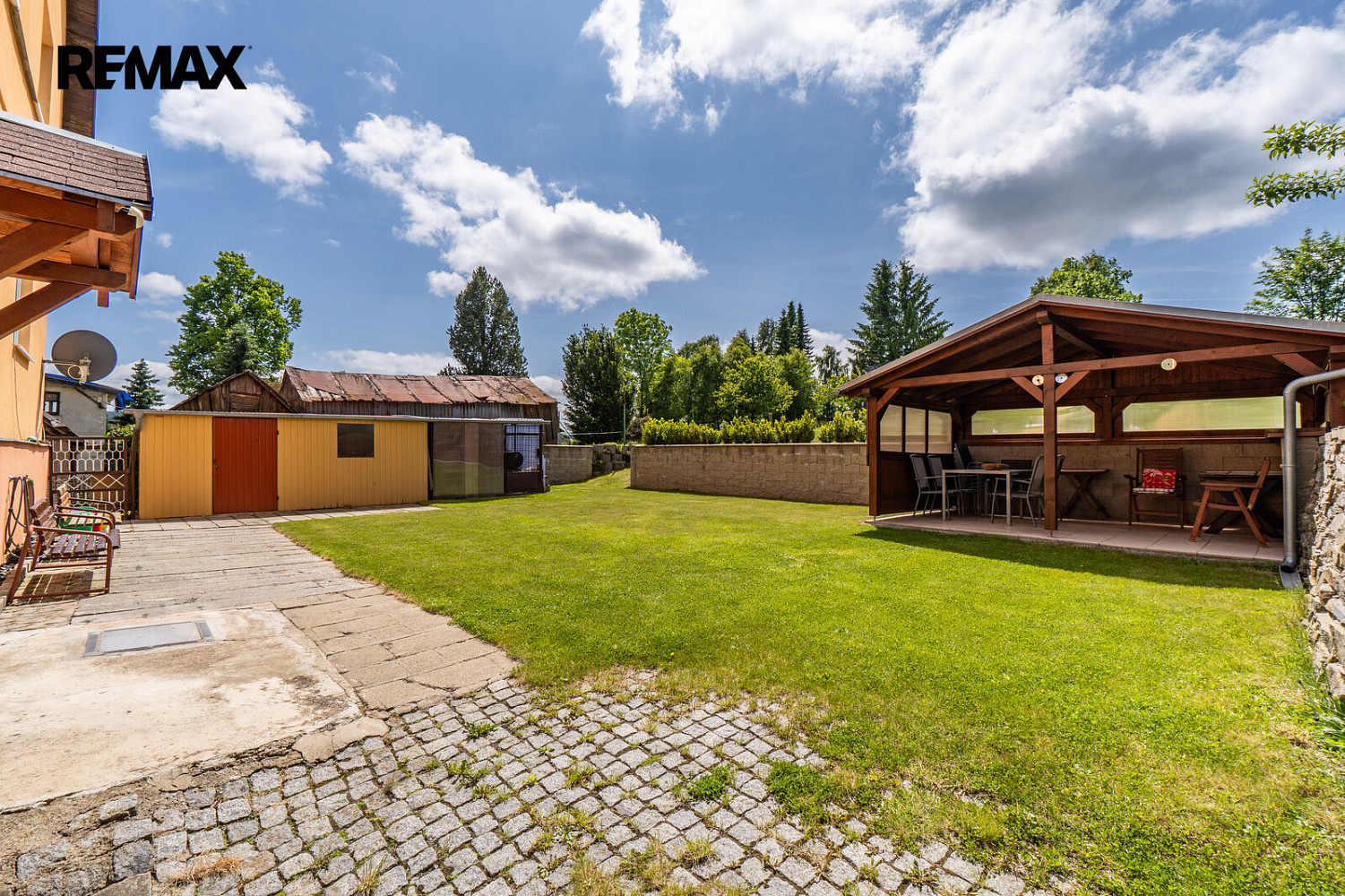 Prodej domu 328 m² s pozemkem 758 m² – fotografie 2