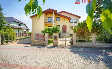 Pronájem domu 420 m² s pozemkem 993 m², Vilová, Jesenice - Zdiměřice, okres Praha-západ