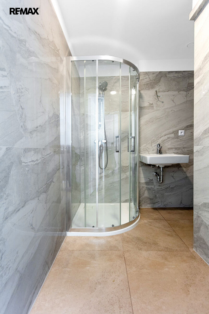 Pronájem bytu 1+kk 45 m² – pohled 5