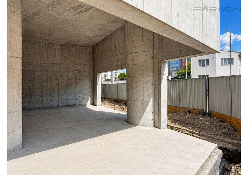 Pronájem obchodních prostor 194 m² – fotografie 3