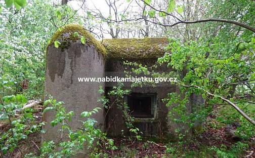 Pozemek st. p. č. 1530 (26 m2) k. ú. Stráž pod Ralskem včetně stavby bez čp/če ( řopík ), Stráž pod Ralskem, okres Česká Lípa