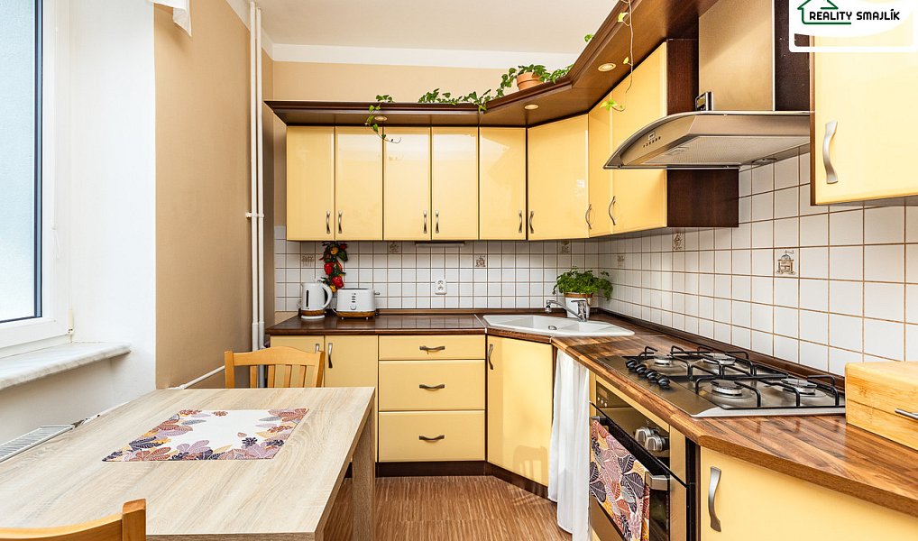 Prodej bytu 3+1 63 m², Cheb – náhled fotky 2
