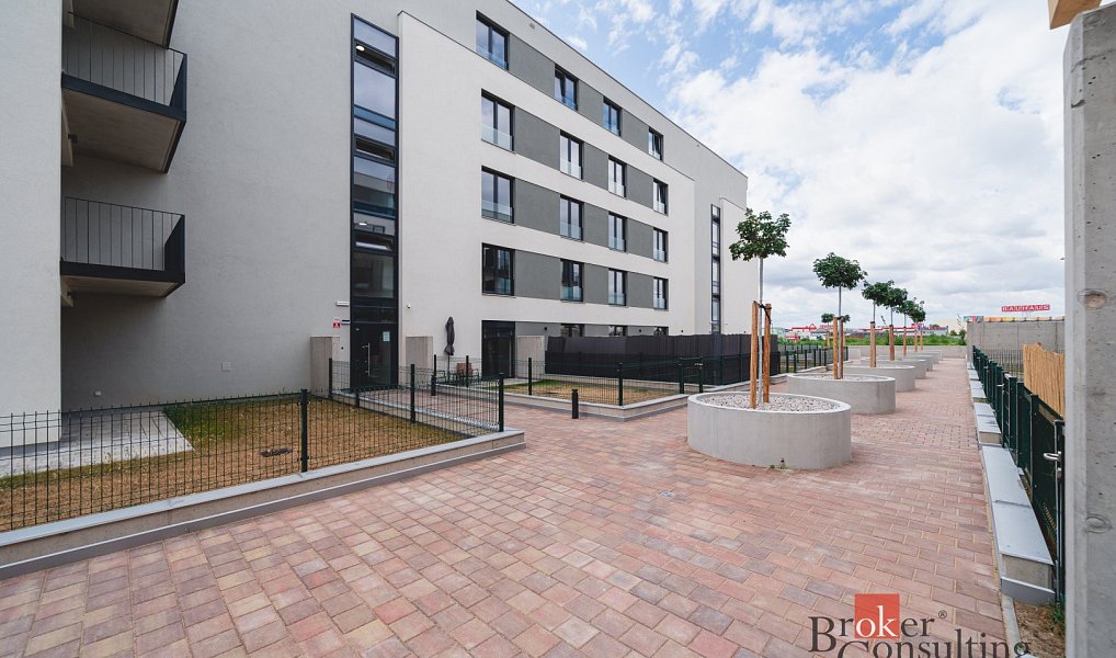 Pronájem bytu 1+kk 27 m², Plzeň – náhled fotky 8