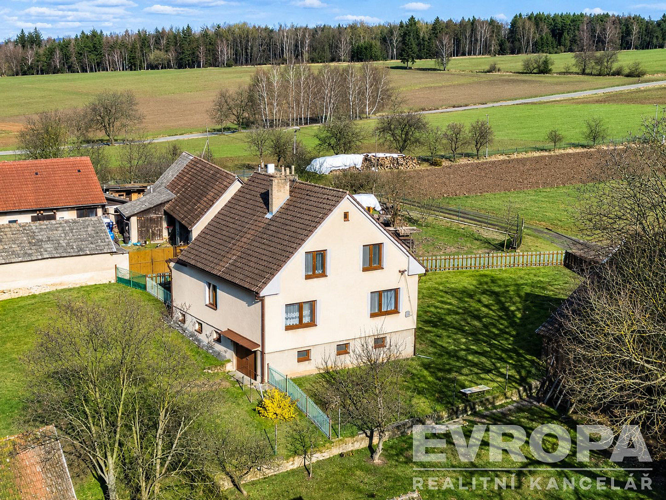 Prodej domu 263 m² s pozemkem 1 178 m² – fotografie 2