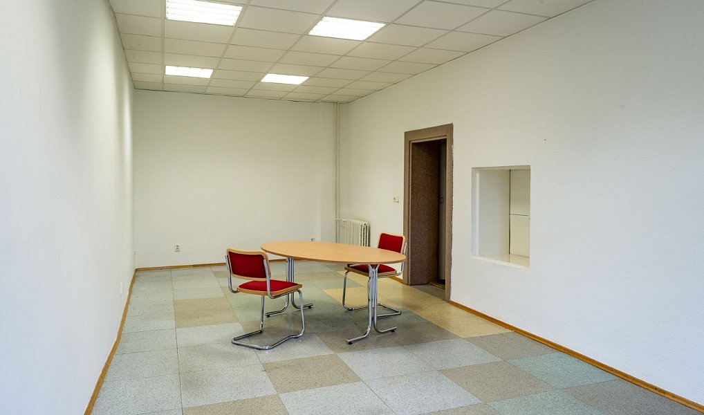 Pronájem kanceláře 33 m², Jihlava – náhled fotky 2