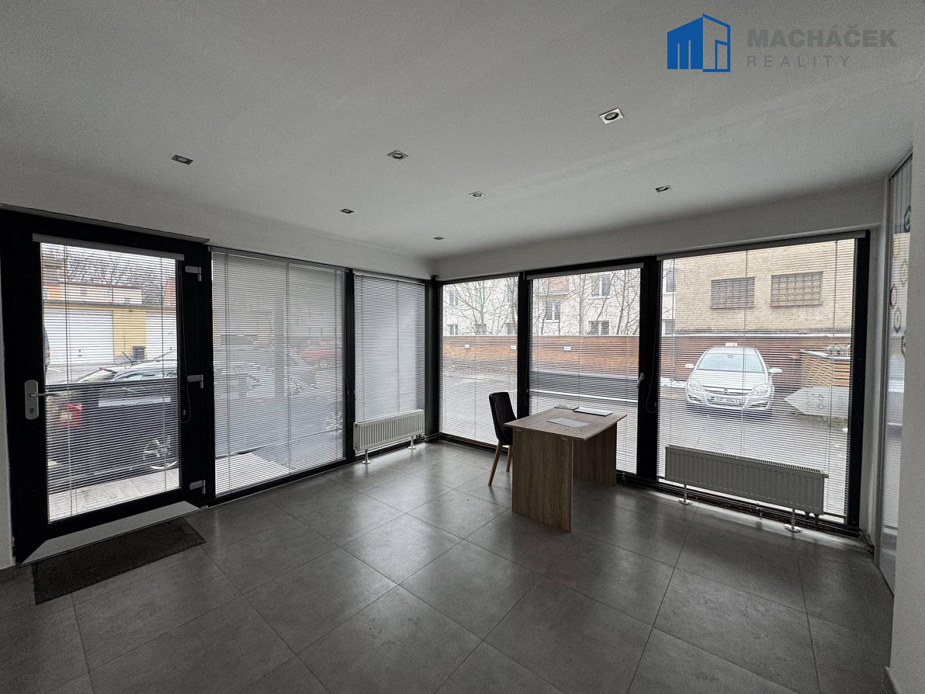 Pronájem kanceláře 70 m² – fotografie 4