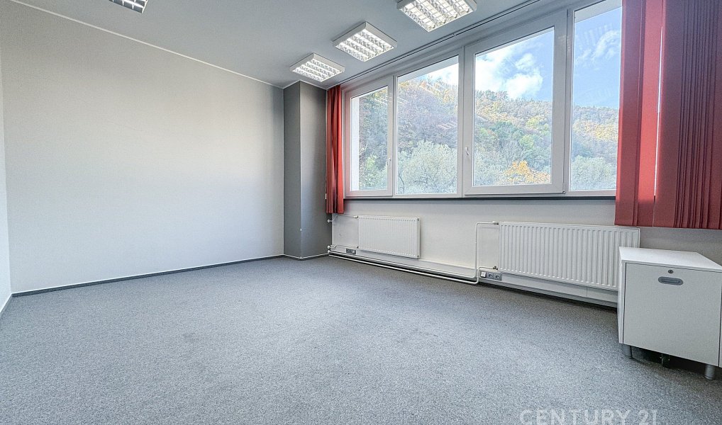 Pronájem výrobních prostor 1 920 m², Brno – náhled fotky 12